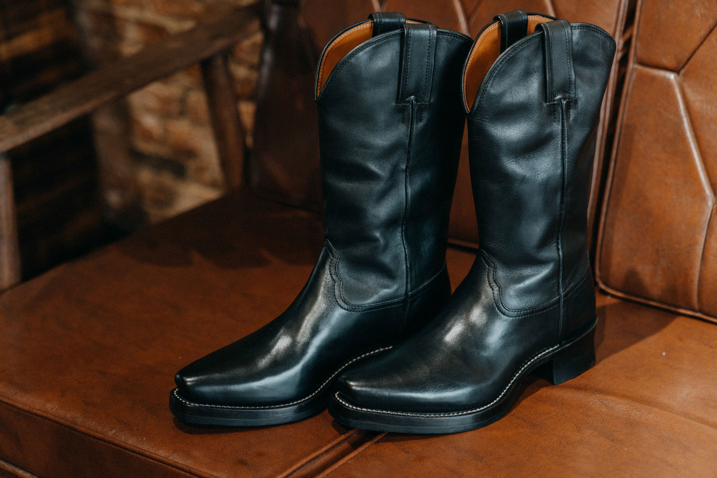 Boots Men Shoes BKR 3705