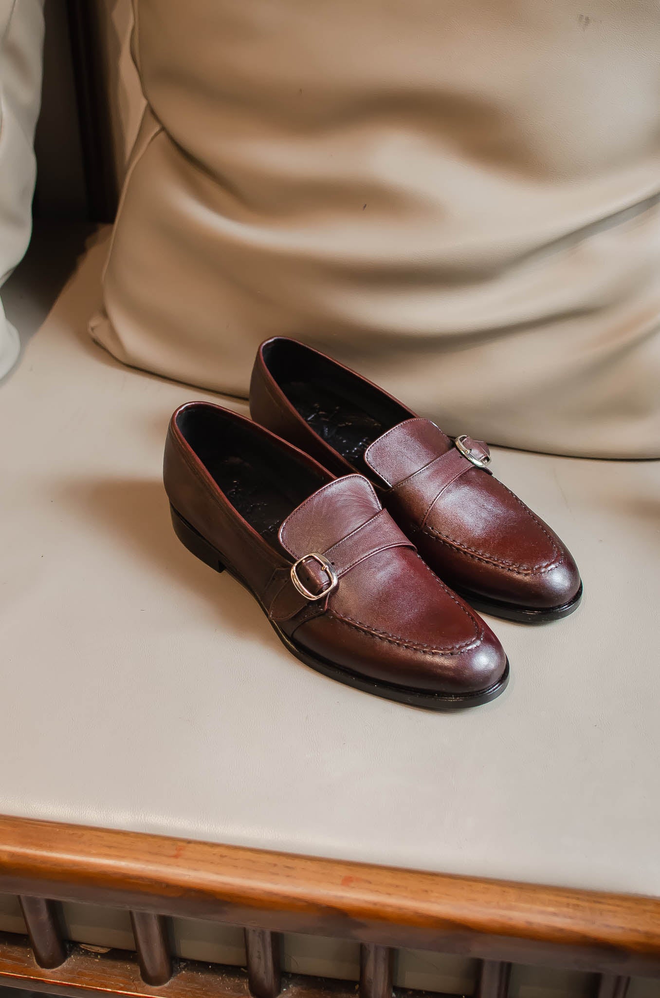 Loafer Men Shoes T 012