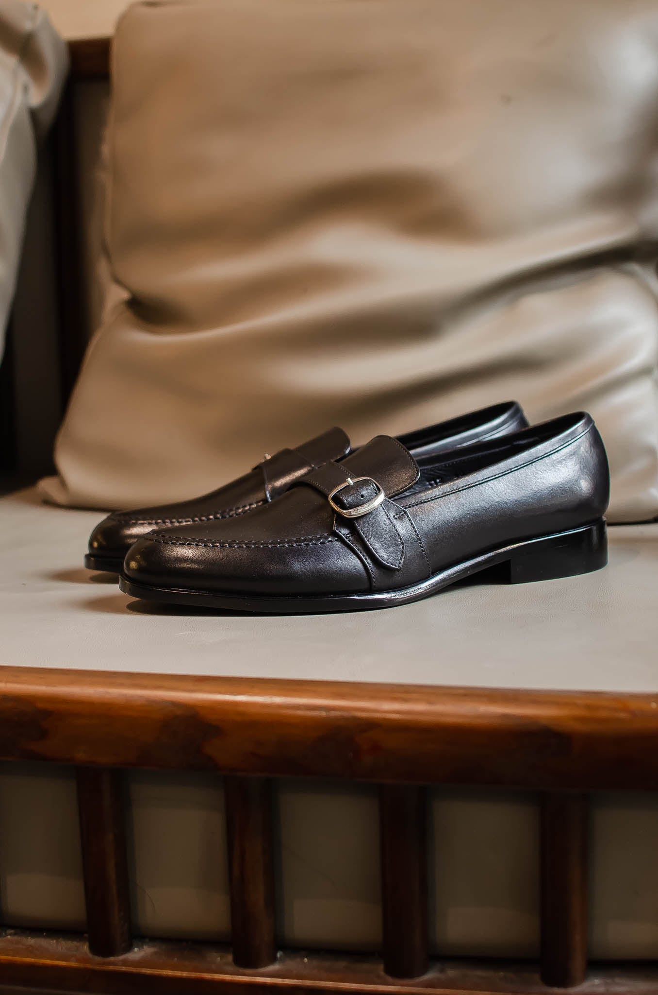 Loafer Men Shoes T 012