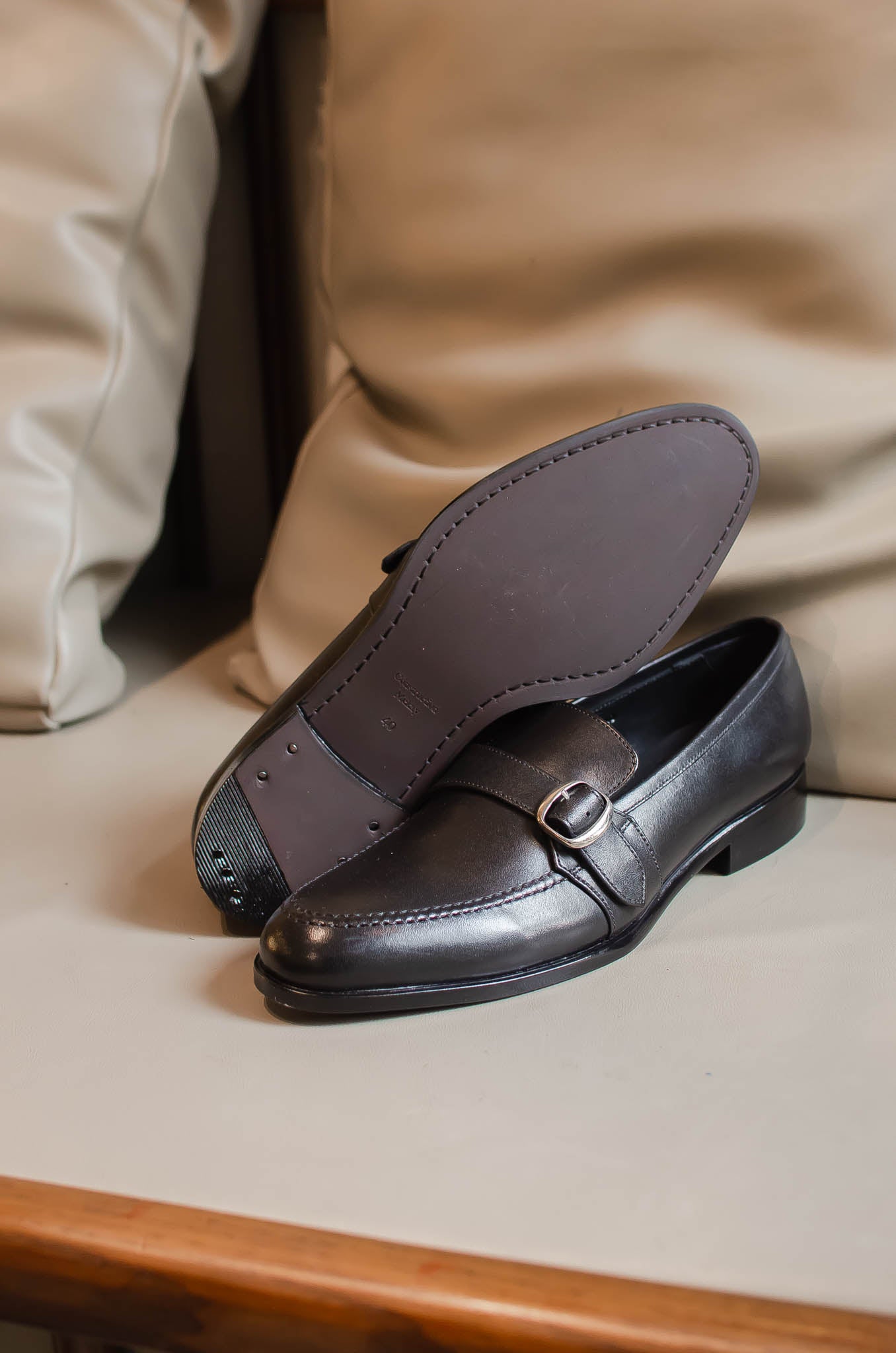 Loafer Men Shoes T 012