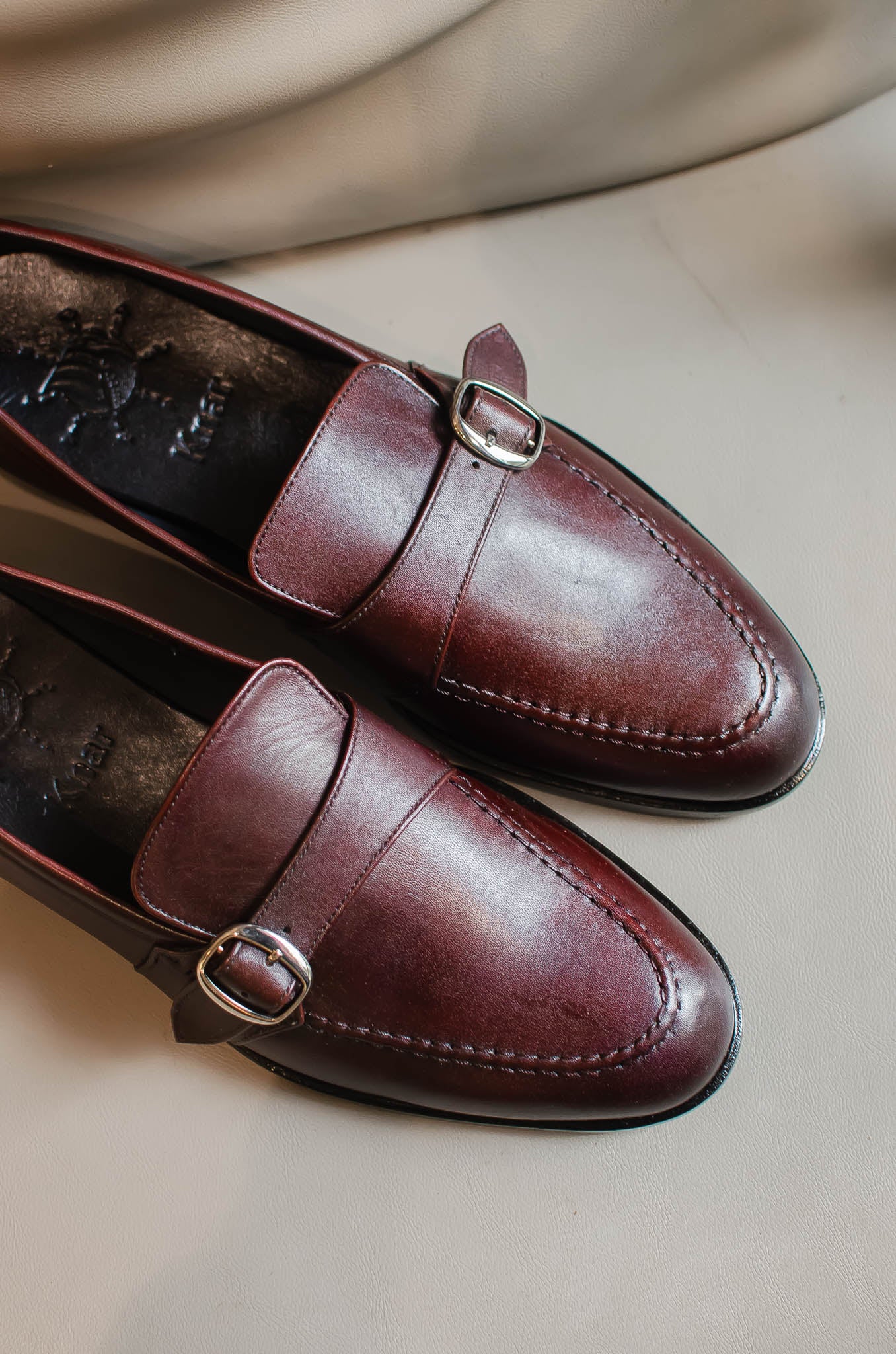 Loafer Men Shoes T 012