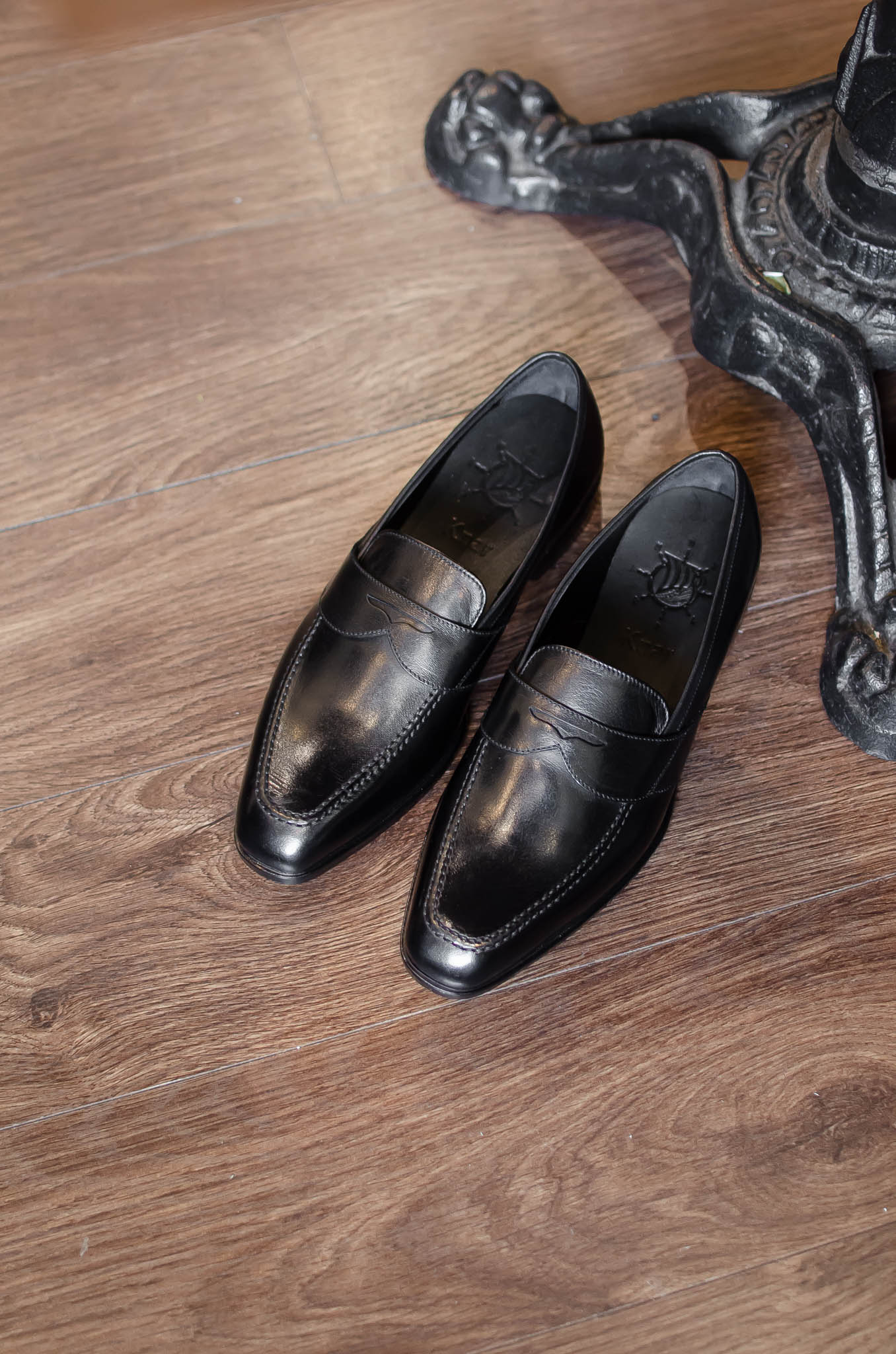 Loafer Men Shoes T 010