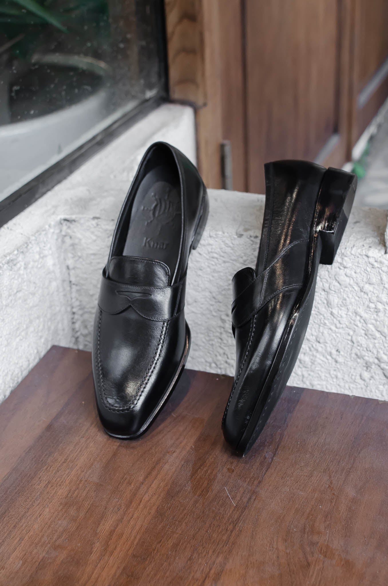 Loafer Men Shoes T 010