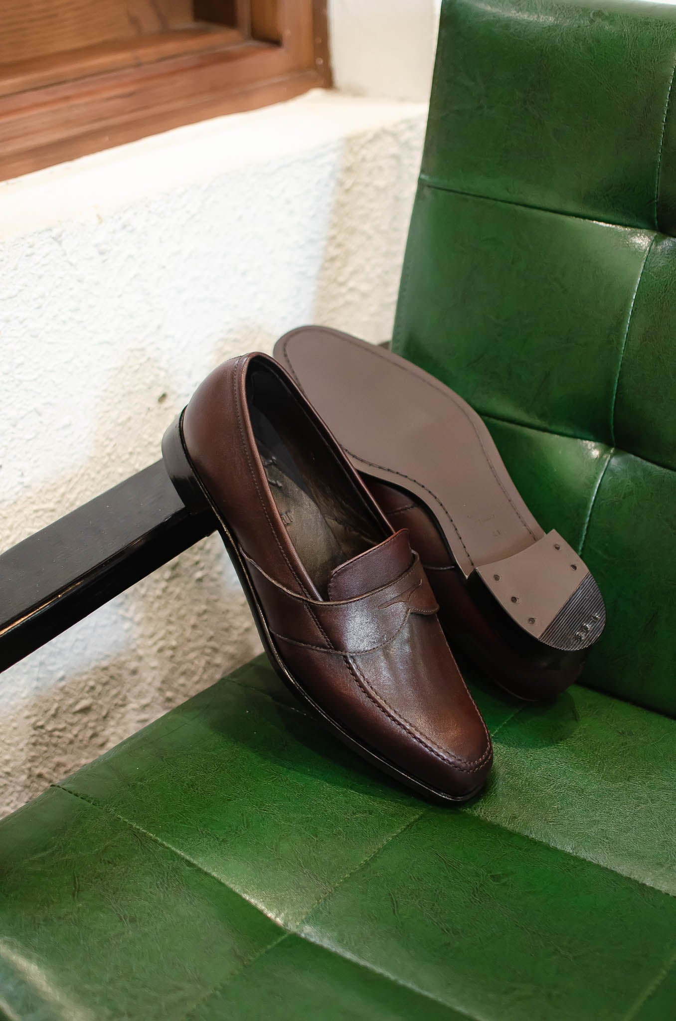 Loafer Men Shoes T 010