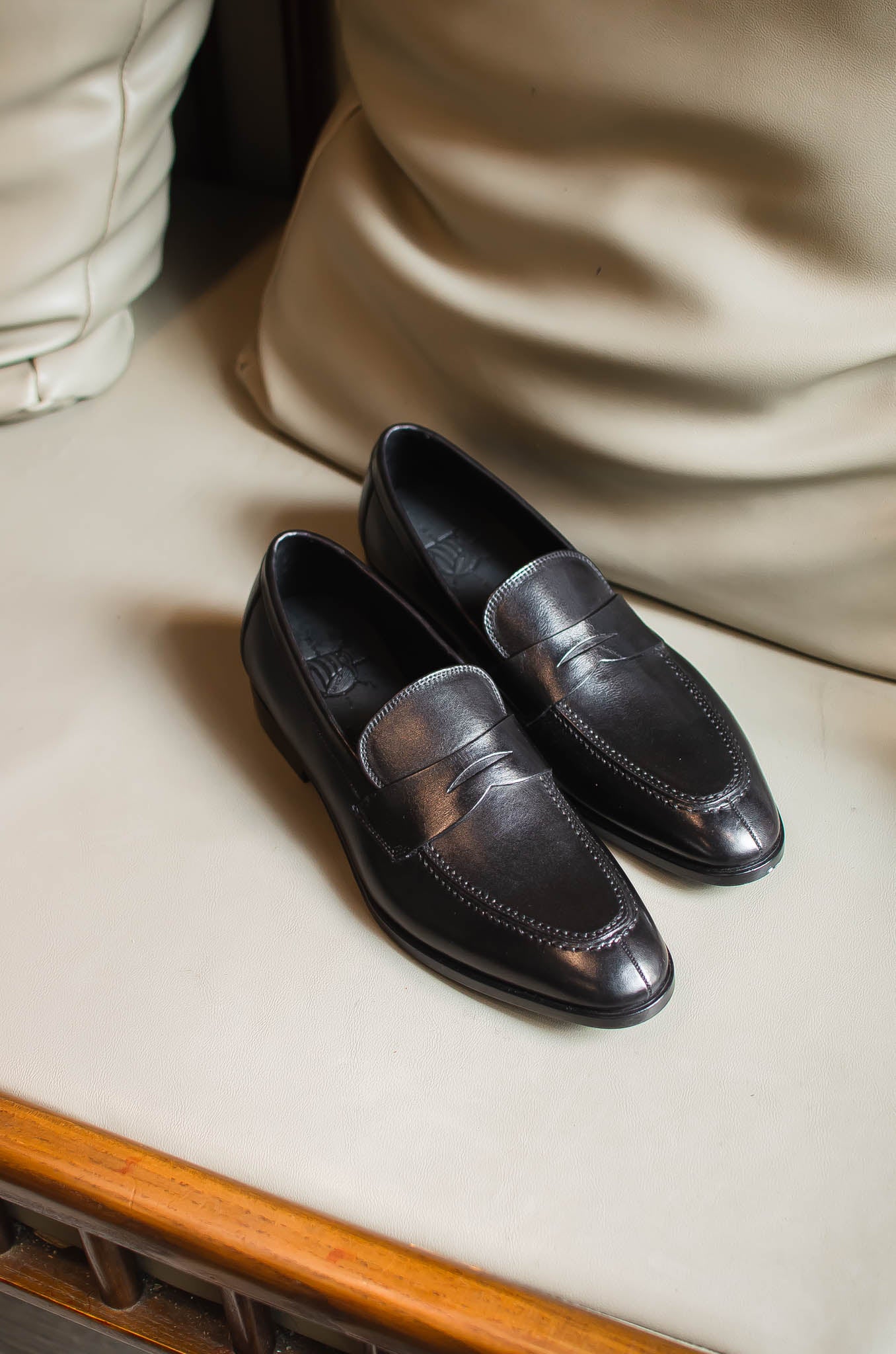 Loafer Men Shoes T 09