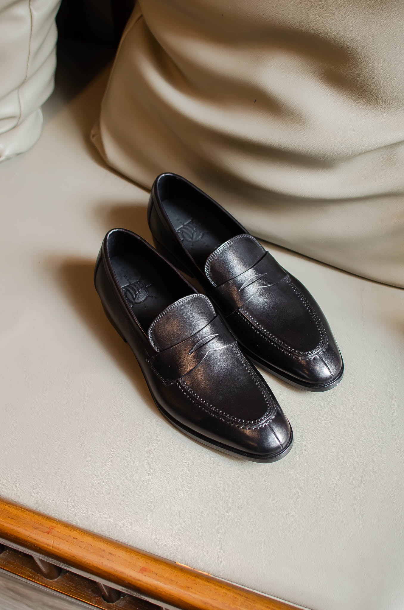 Loafer Men Shoes T 09